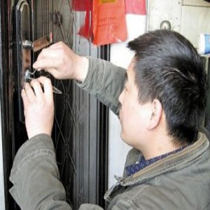 新塘开锁换锁公司-增城新塘开锁换锁电话